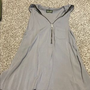 Hoodie tank with zipper and pocket